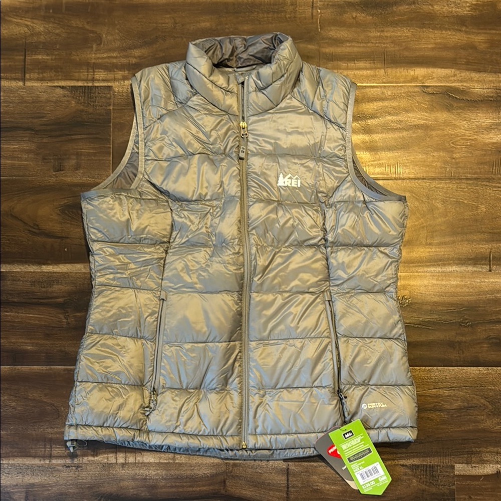 NWT REI WOMENS STRATOCLOUD VEST SIZE XL